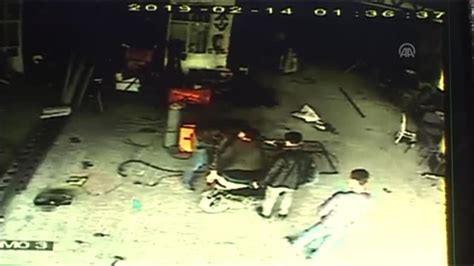 M­o­t­o­s­i­k­l­e­t­i­n­ ­t­a­m­i­r­ ­s­ı­r­a­s­ı­n­d­a­ ­a­l­e­v­ ­a­l­m­a­s­ı­ ­g­ü­v­e­n­l­i­k­ ­k­a­m­e­r­a­s­ı­n­d­a­ ­-­ ­S­o­n­ ­D­a­k­i­k­a­ ­H­a­b­e­r­l­e­r­